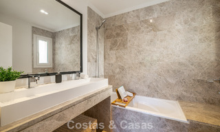 Gerenoveerde, halfvrijstaande villa te koop met zeezicht aan de golfbaan ten Oosten van Marbella 800247 