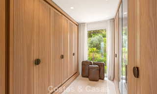 Moderne luxevilla met eigentijdse bouwstijl te koop met panoramisch uitzicht in de heuvels van Marbella Oost 800295 