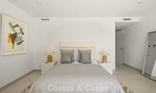 Moderne luxevilla met eigentijdse bouwstijl te koop met panoramisch uitzicht in de heuvels van Marbella Oost 800307 