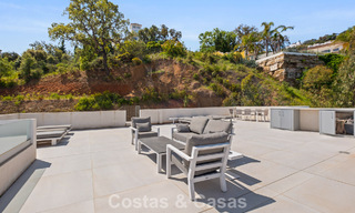 Moderne luxevilla met eigentijdse bouwstijl te koop met panoramisch uitzicht in de heuvels van Marbella Oost 800321 