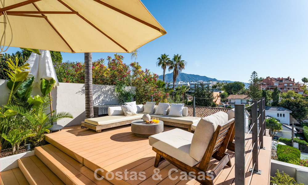 Modern, gerenoveerd luxevilla met prachtig uitzicht te koop in Nueva Andalucia, Marbella 800355