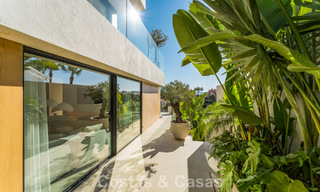 Modern, gerenoveerd luxevilla met prachtig uitzicht te koop in Nueva Andalucia, Marbella 800358 