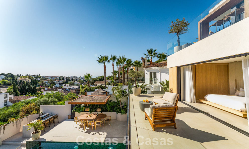 Modern, gerenoveerd luxevilla met prachtig uitzicht te koop in Nueva Andalucia, Marbella 800360