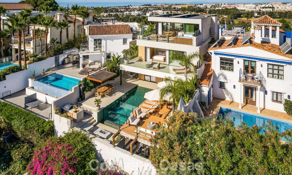 Modern, gerenoveerd luxevilla met prachtig uitzicht te koop in Nueva Andalucia, Marbella 800362