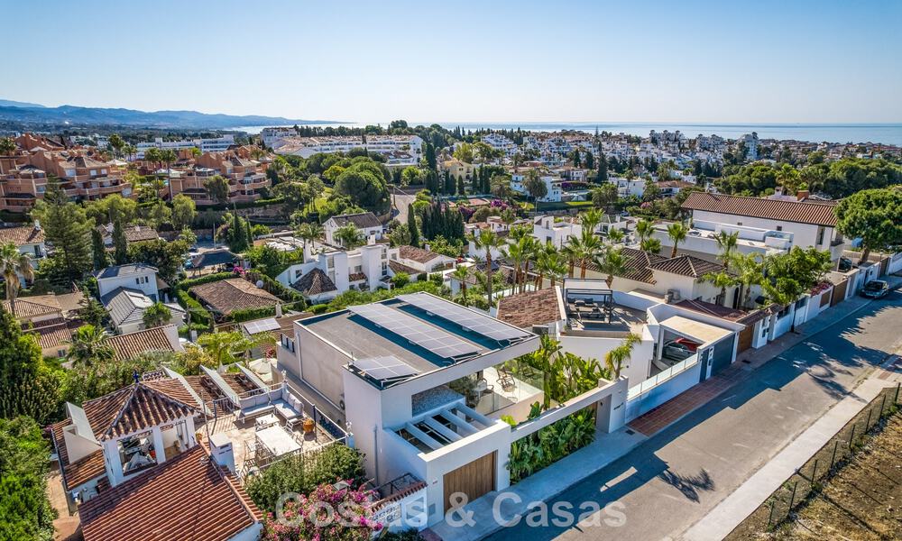 Modern, gerenoveerd luxevilla met prachtig uitzicht te koop in Nueva Andalucia, Marbella 800367