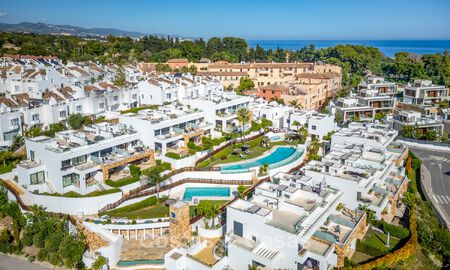 Luxueus townhouse te koop vlakbij Puente Romano, Marbella’s Golden Mile 800378