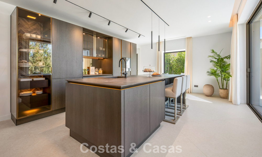 Moderne mediterrane luxevilla te koop in een afgeschermde community in Marbella - Benahavis 800399