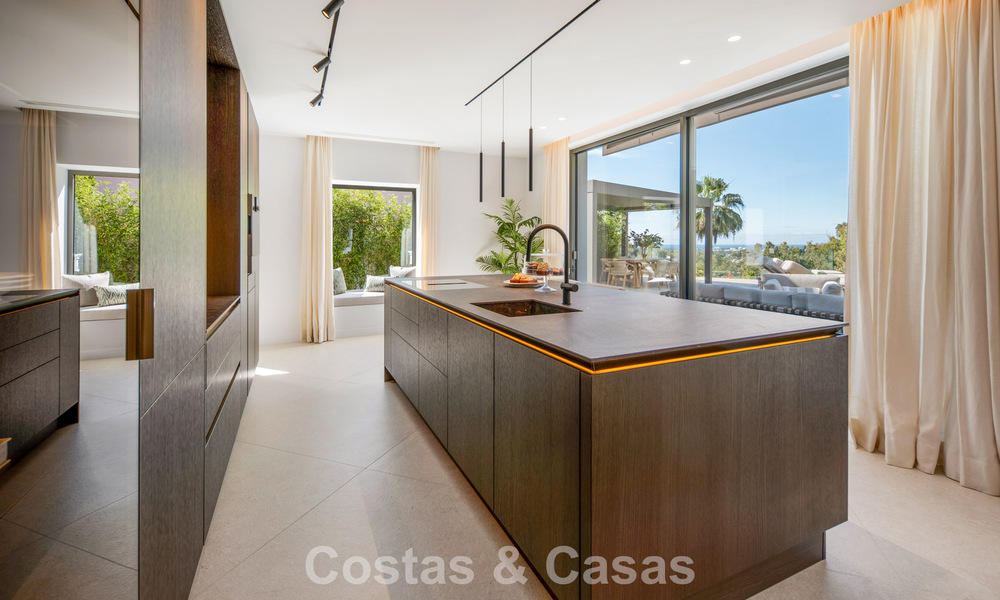 Moderne mediterrane luxevilla te koop in een afgeschermde community in Marbella - Benahavis 800400