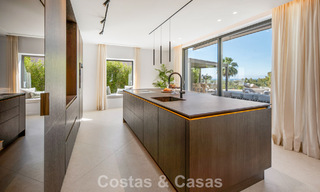 Moderne mediterrane luxevilla te koop in een afgeschermde community in Marbella - Benahavis 800400 