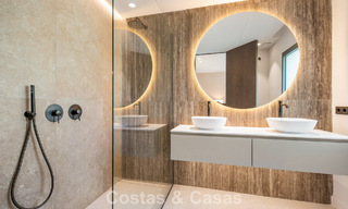 Moderne mediterrane luxevilla te koop in een afgeschermde community in Marbella - Benahavis 800432 