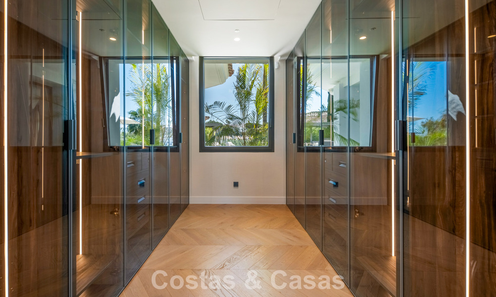 Moderne mediterrane luxevilla te koop in een afgeschermde community in Marbella - Benahavis 800434