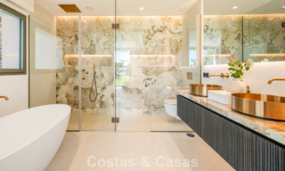 Moderne mediterrane luxevilla te koop in een afgeschermde community in Marbella - Benahavis 800438 