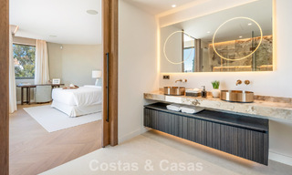 Moderne mediterrane luxevilla te koop in een afgeschermde community in Marbella - Benahavis 800448 