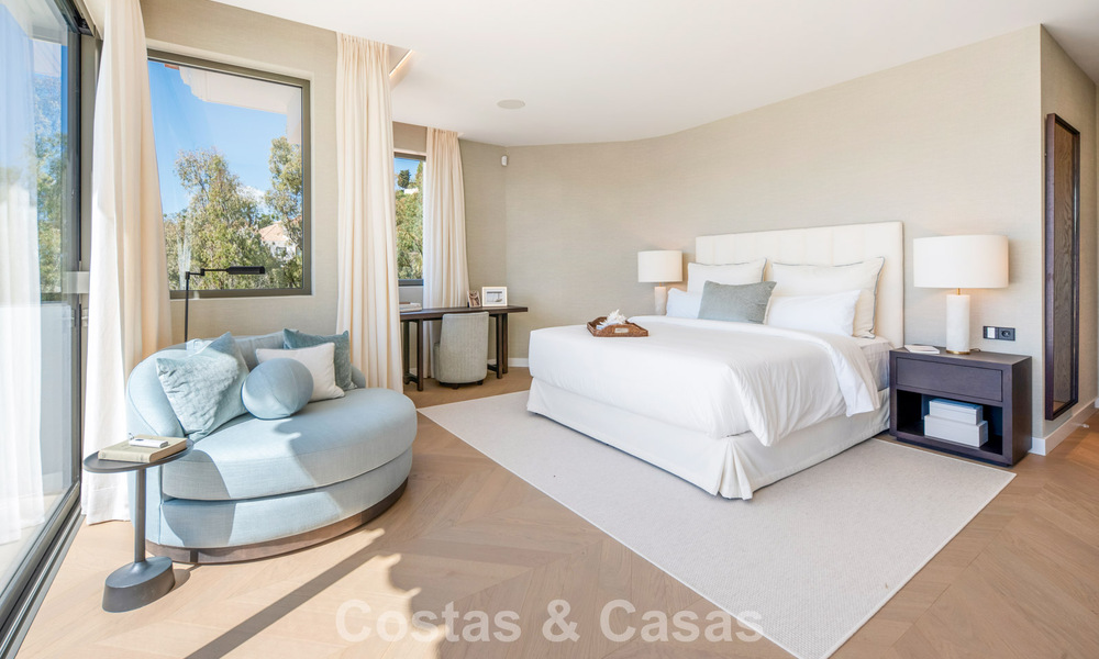 Moderne mediterrane luxevilla te koop in een afgeschermde community in Marbella - Benahavis 800451