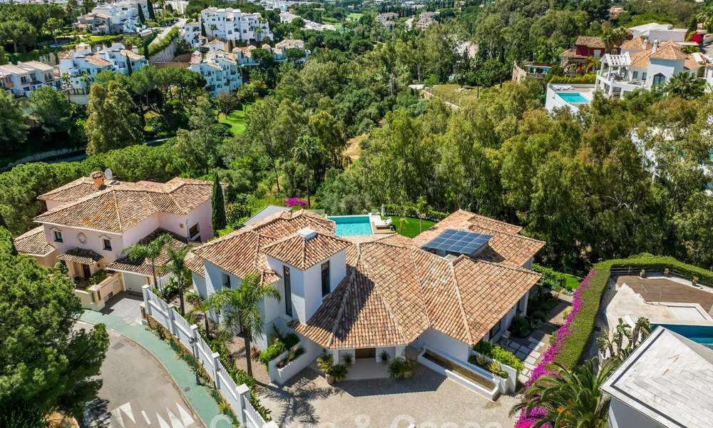 Moderne mediterrane luxevilla te koop in een afgeschermde community in Marbella - Benahavis 800473