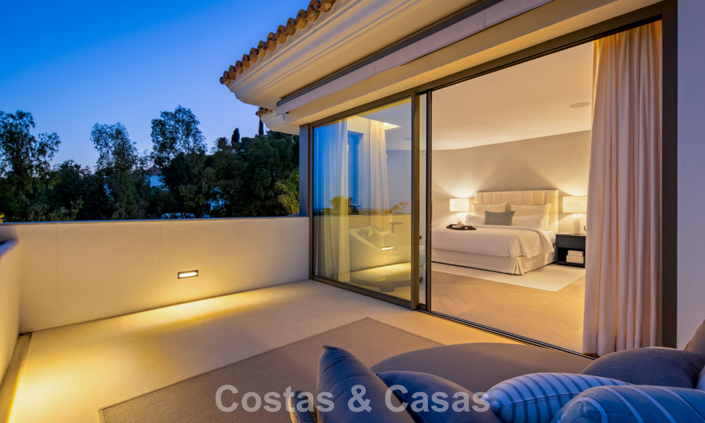 Moderne mediterrane luxevilla te koop in een afgeschermde community in Marbella - Benahavis 800503