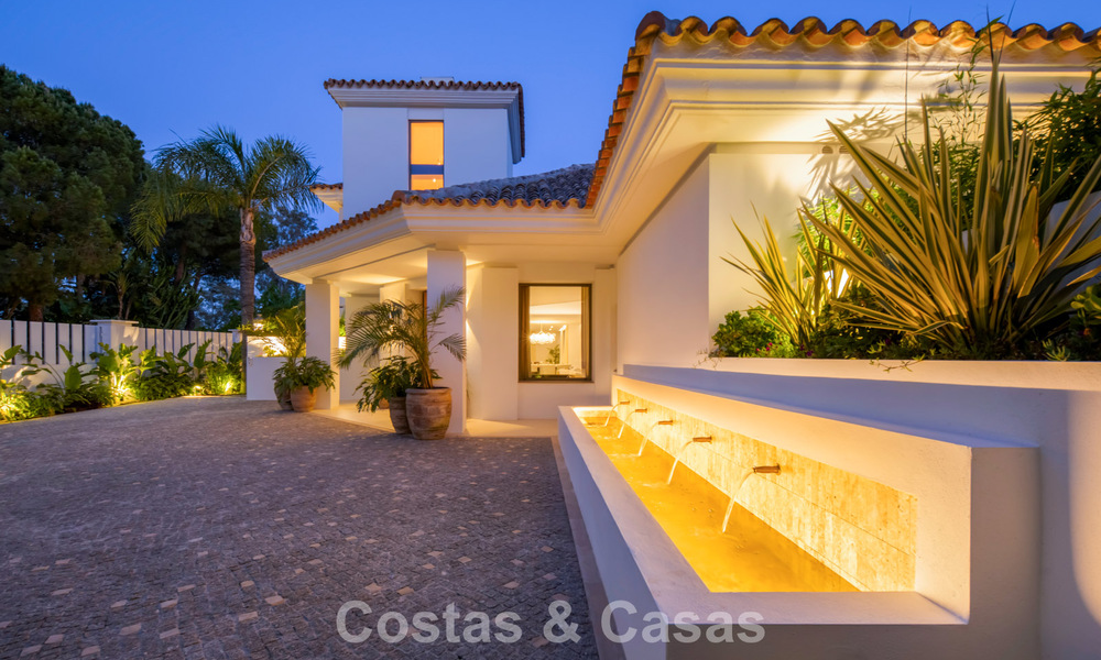 Moderne mediterrane luxevilla te koop in een afgeschermde community in Marbella - Benahavis 800507