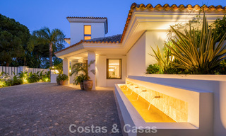 Moderne mediterrane luxevilla te koop in een afgeschermde community in Marbella - Benahavis 800507 
