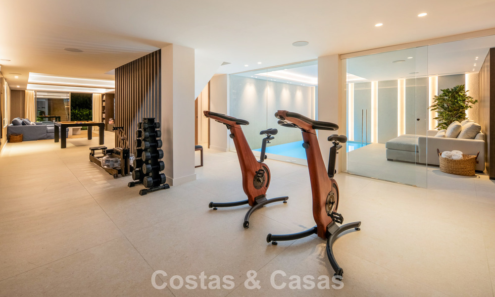 Moderne mediterrane luxevilla te koop in een afgeschermde community in Marbella - Benahavis 800511