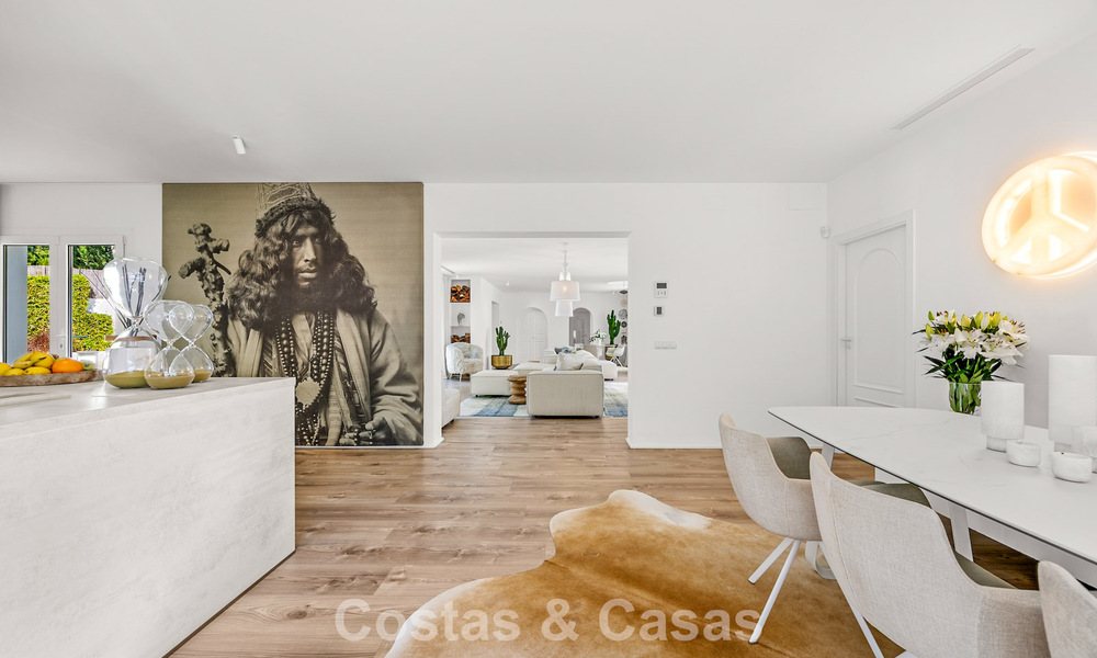 Mediterraanse, gelijkvloerse luxevilla te koop direct aan de golfbaan in Guadalmina, Marbella 800565