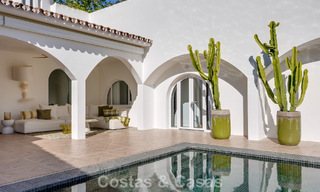 Mediterraanse, gelijkvloerse luxevilla te koop direct aan de golfbaan in Guadalmina, Marbella 800573 