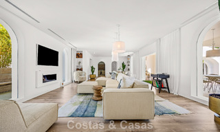 Mediterraanse, gelijkvloerse luxevilla te koop direct aan de golfbaan in Guadalmina, Marbella 800575 