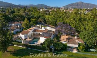 Mediterraanse, gelijkvloerse luxevilla te koop direct aan de golfbaan in Guadalmina, Marbella 800617 