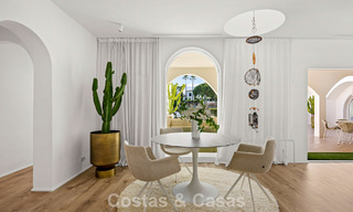 Mediterraanse, gelijkvloerse luxevilla te koop direct aan de golfbaan in Guadalmina, Marbella 800624 