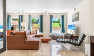 Ruime familievilla in een moderne Spaanse bouwstijl en adembenemend zeezicht te koop in Manilva, Costa del Sol 800652 