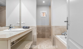 Ruime familievilla in een moderne Spaanse bouwstijl en adembenemend zeezicht te koop in Manilva, Costa del Sol 800658 