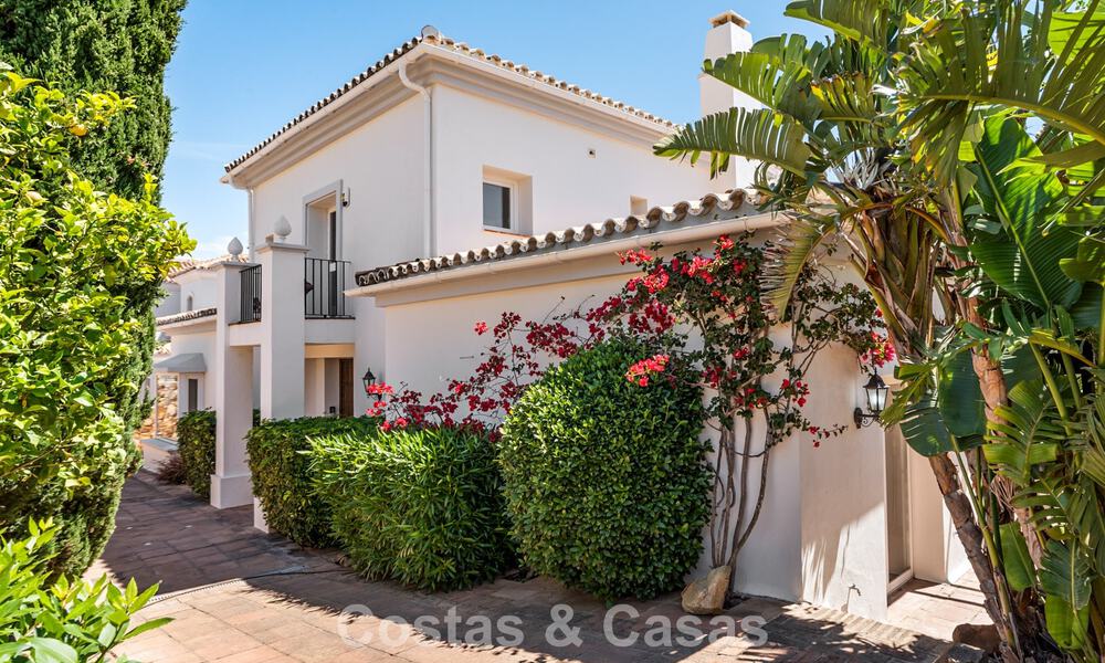 Ruime familievilla in een moderne Spaanse bouwstijl en adembenemend zeezicht te koop in Manilva, Costa del Sol 800672
