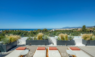 High-end luxevilla met minimalistisch design te koop in een gated urbanisatie net ten oosten van Marbella centrum 800685 