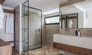Luxueus, eigentijds gerenoveerd villa te koop in een gated community in Nueva Andalucia’s golfvallei, Marbella 800732 