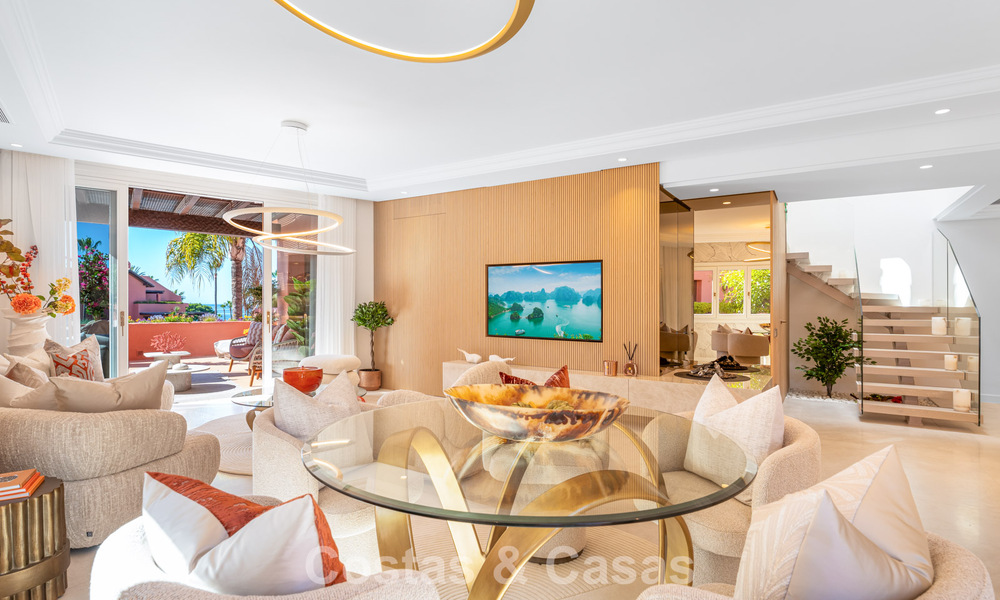 Exclusief duplex penthouse te koop aan het strand op de New Golden Mile tussen Marbella en Estepona 800762