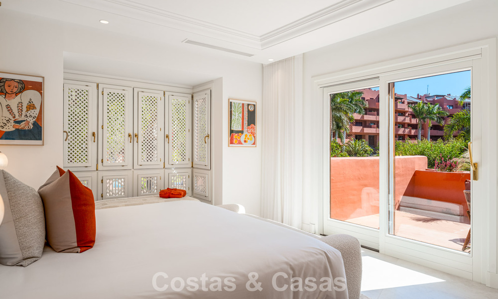 Exclusief duplex penthouse te koop aan het strand op de New Golden Mile tussen Marbella en Estepona 800769