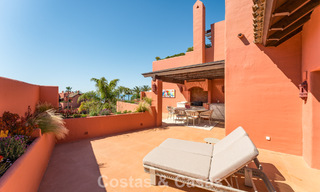 Exclusief duplex penthouse te koop aan het strand op de New Golden Mile tussen Marbella en Estepona 800785 