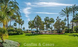 Eersteklas appartement te koop, direct aan het strand in het vijfsterren Las Dunas Park in Marbella - Estepona 800868 