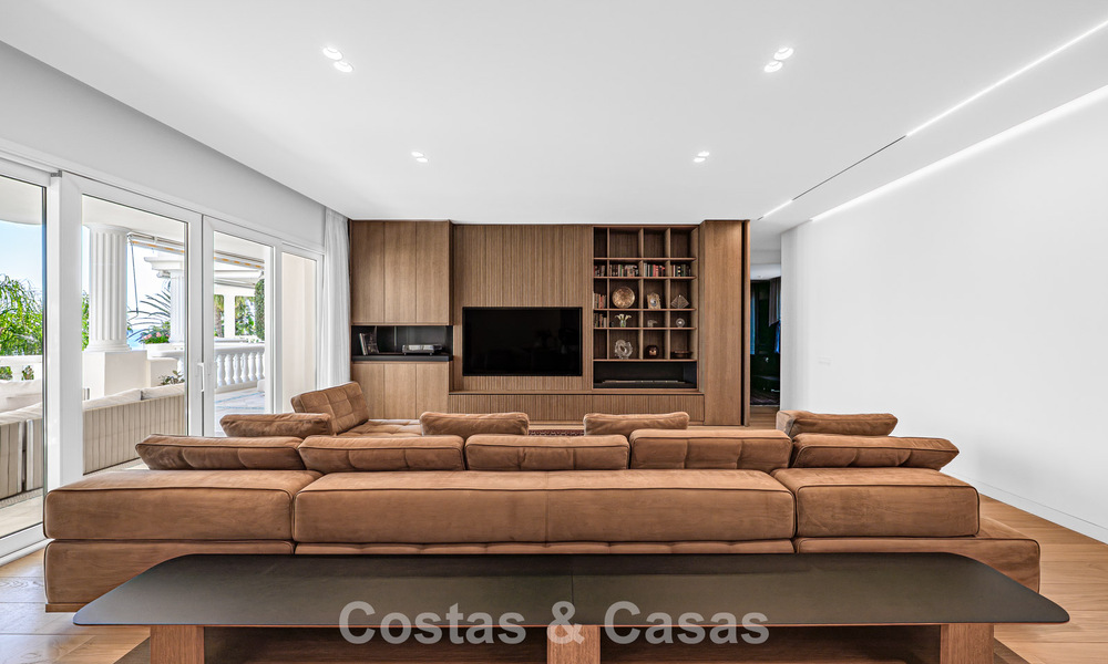 Eersteklas appartement te koop, direct aan het strand in het vijfsterren Las Dunas Park in Marbella - Estepona 800876