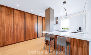 Eersteklas appartement te koop, direct aan het strand in het vijfsterren Las Dunas Park in Marbella - Estepona 800878 