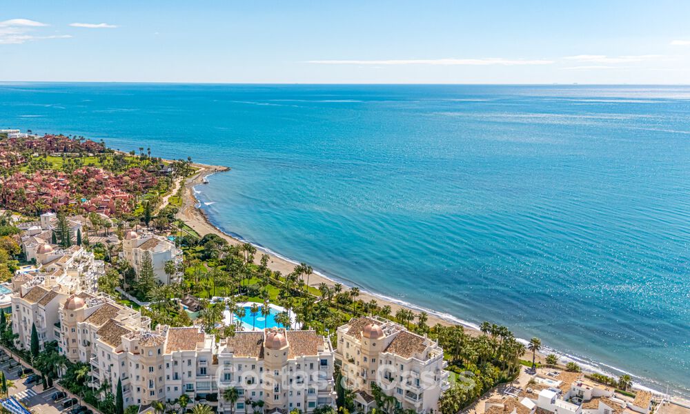 Eersteklas appartement te koop, direct aan het strand in het vijfsterren Las Dunas Park in Marbella - Estepona 800887
