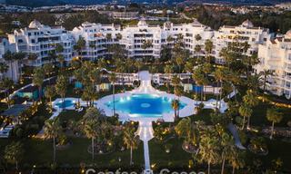 Eersteklas appartement te koop, direct aan het strand in het vijfsterren Las Dunas Park in Marbella - Estepona 800890 