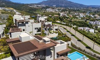 Eigentijdse luxevilla met panoramische vergezichten te koop in de heuvels van Marbella - Benahavis 800824 