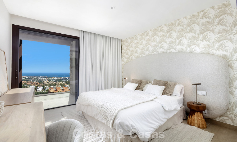 Eigentijdse luxevilla met panoramische vergezichten te koop in de heuvels van Marbella - Benahavis 800827