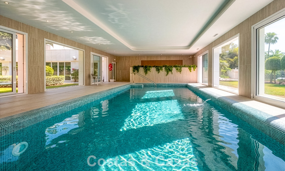 Hoogwaardig duplex penthouse te koop in een felbegeerd golfcomplex in Nueva Andalucia, Marbella 800956