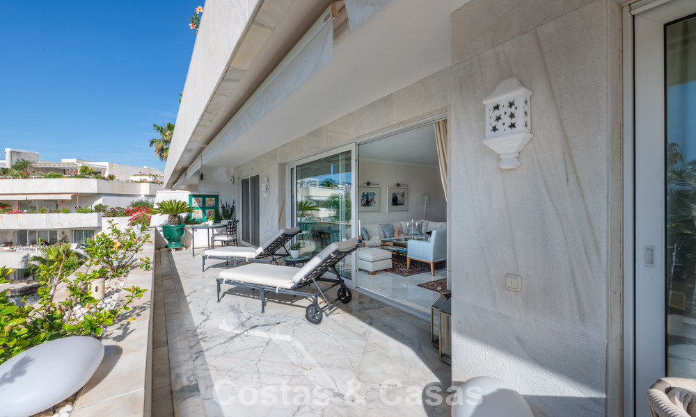 Hoogwaardig duplex penthouse te koop in een felbegeerd golfcomplex in Nueva Andalucia, Marbella 800958