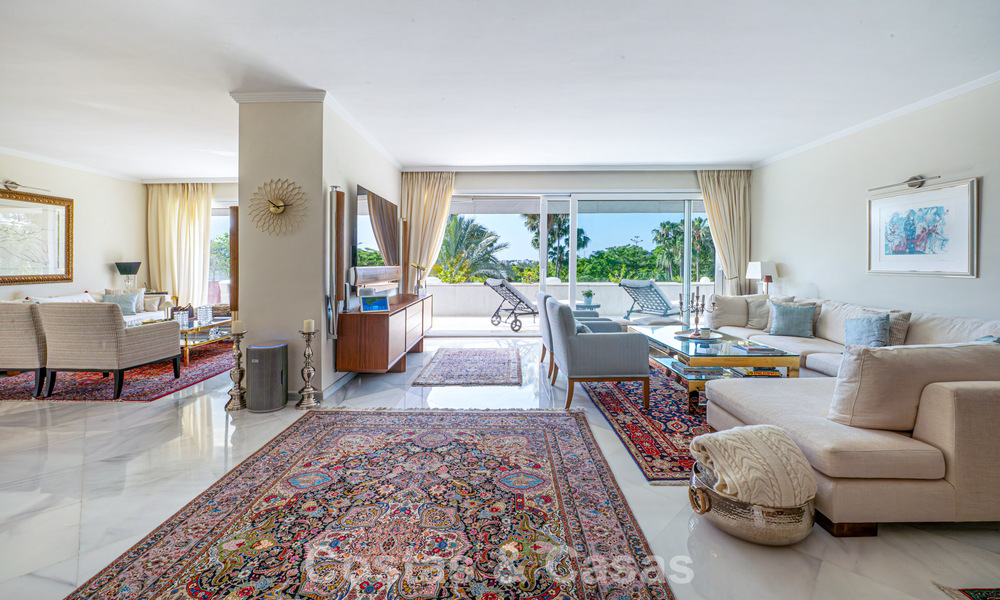 Hoogwaardig duplex penthouse te koop in een felbegeerd golfcomplex in Nueva Andalucia, Marbella 800960