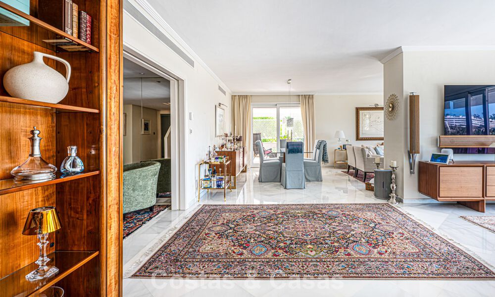 Hoogwaardig duplex penthouse te koop in een felbegeerd golfcomplex in Nueva Andalucia, Marbella 800961