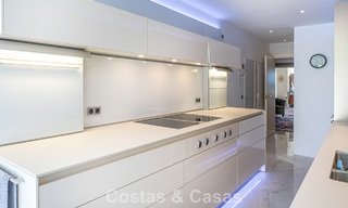 Hoogwaardig duplex penthouse te koop in een felbegeerd golfcomplex in Nueva Andalucia, Marbella 800969 