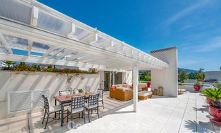 Hoogwaardig duplex penthouse te koop in een felbegeerd golfcomplex in Nueva Andalucia, Marbella 800991 