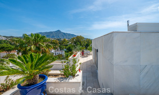 Hoogwaardig duplex penthouse te koop in een felbegeerd golfcomplex in Nueva Andalucia, Marbella 800997 